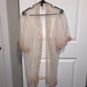 NWT Victoria Secret Lacey Robe